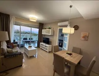 Salón-comedor con salida a terraza