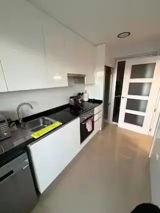 Cocina con electrodomésticos