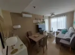 Salón-comedor luminoso