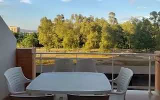 Terraza con vistas a la arboleda